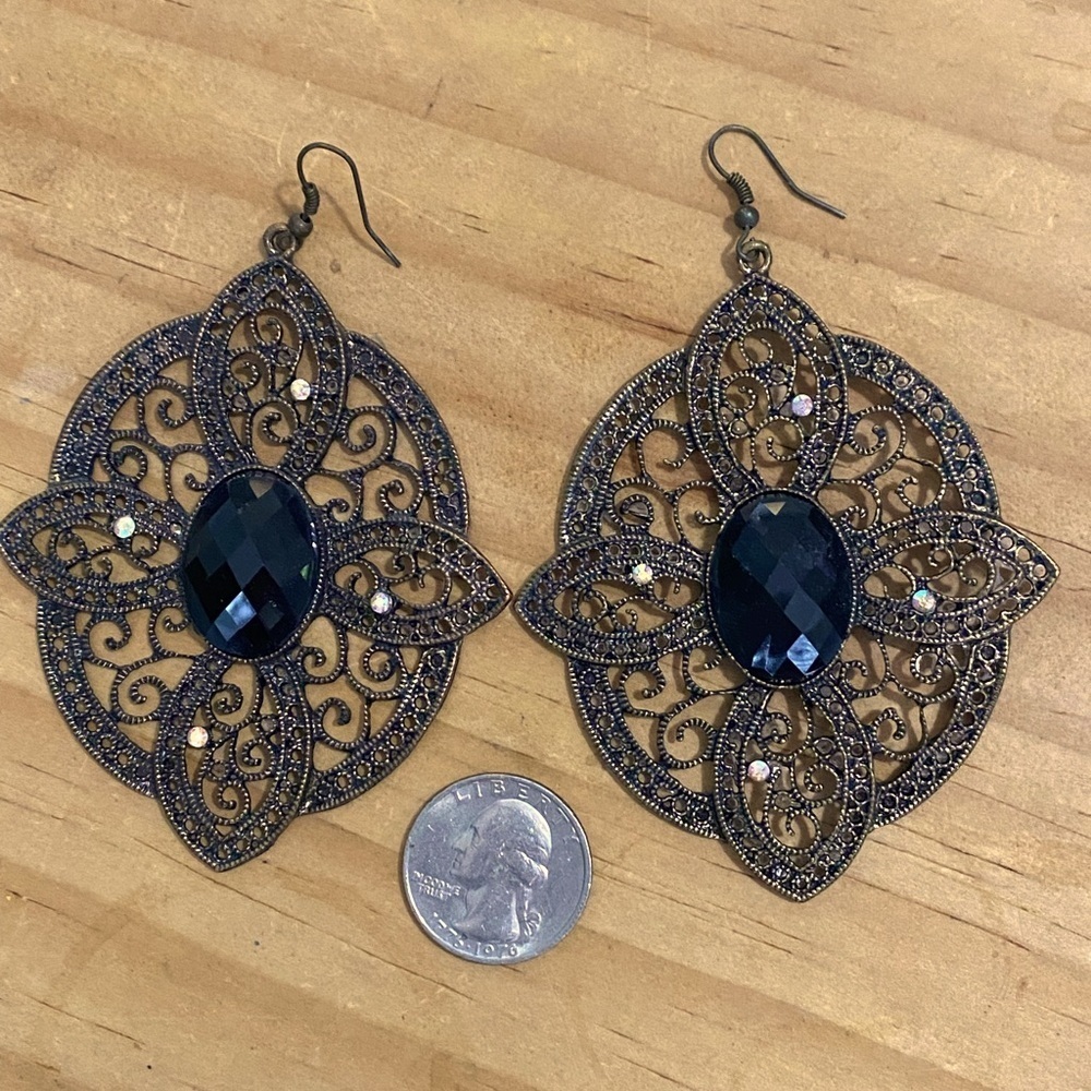 Elegant Black Filigree Earrings l Lightweight Statement Earrings - Picture 1 of 2